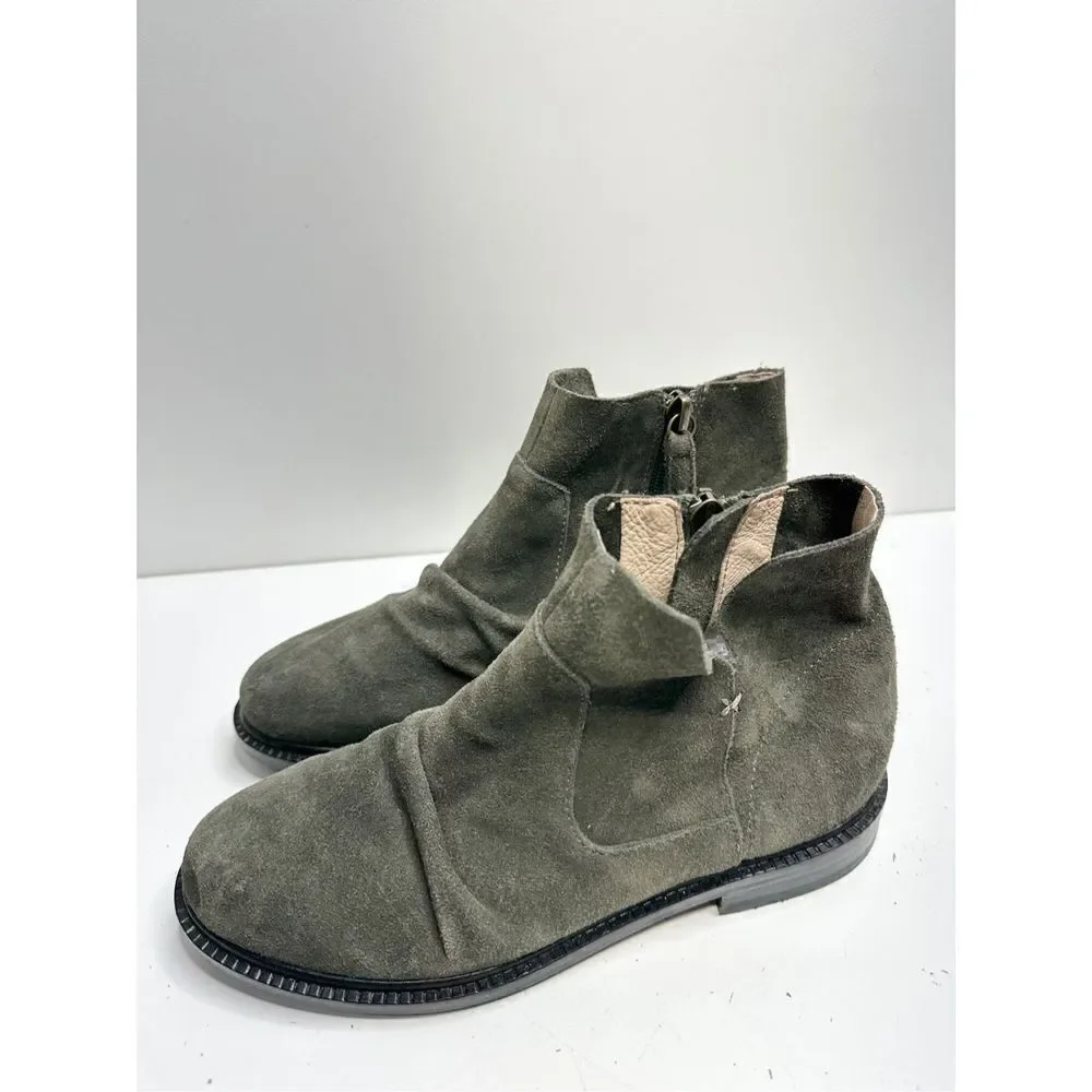 Kelsi Dagger Boots Women Size 5 Olive Suede Latch‎  Ruched Ankle Booties NEW